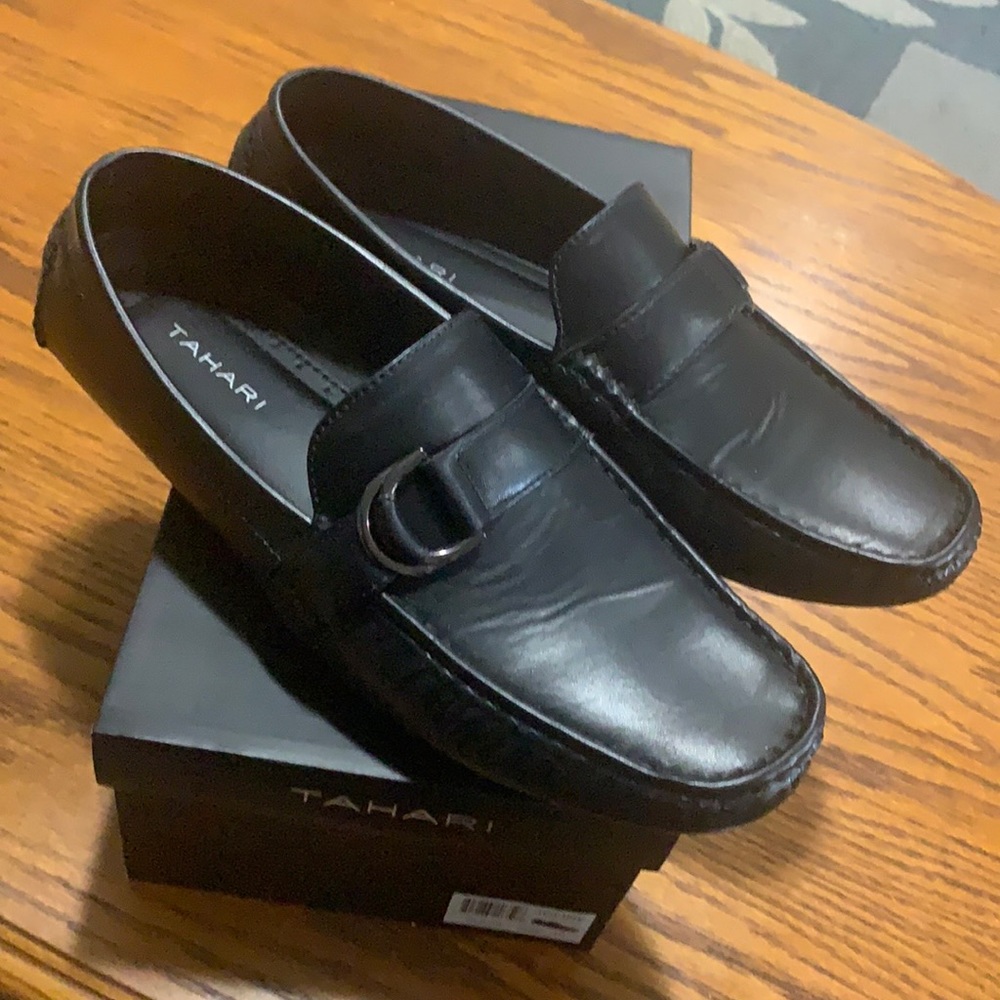 Black Tahari loafers. Size 10.
